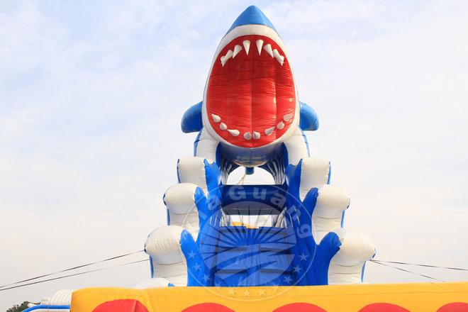 贵州大鲨鱼水滑梯